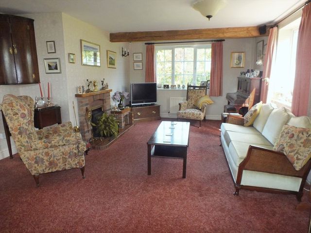  Image of 4 bedroom Cottage for sale in Low Hameringham Horncastle LN9 at Low Hameringham, LN9 6PG