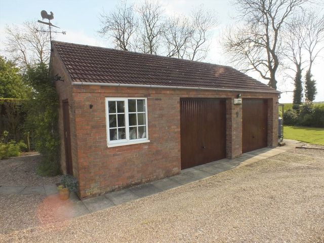  Image of 4 bedroom Cottage for sale in Low Hameringham Horncastle LN9 at Low Hameringham, LN9 6PG