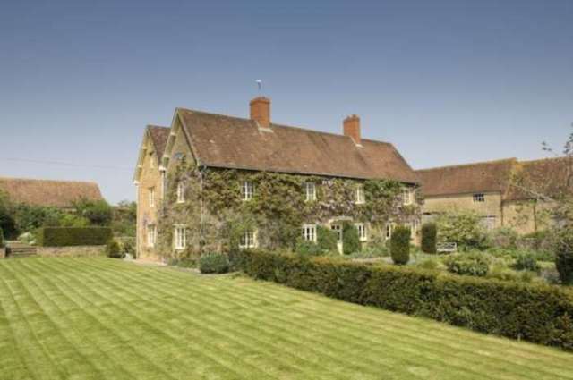  Image of 8 bedroom Detached house to rent in Welham Welham Castle Cary BA7 at Welham Castle Cary, BA7 7NE