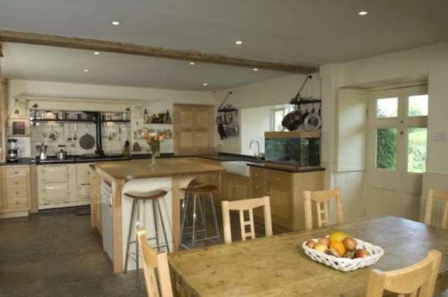  Image of 8 bedroom Detached house to rent in Welham Welham Castle Cary BA7 at Welham Castle Cary, BA7 7NE