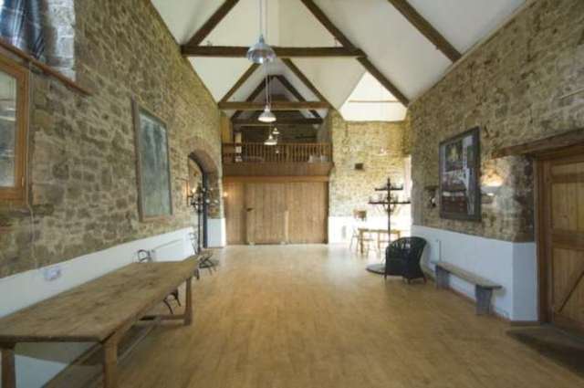 Image of 8 bedroom Detached house to rent in Welham Welham Castle Cary BA7 at Welham Castle Cary, BA7 7NE