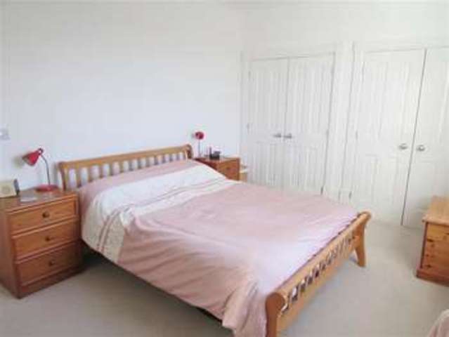  Image of 2 bedroom Flat to rent in St. Gabriels Wantage OX12 at Wantage, OX12 8FL