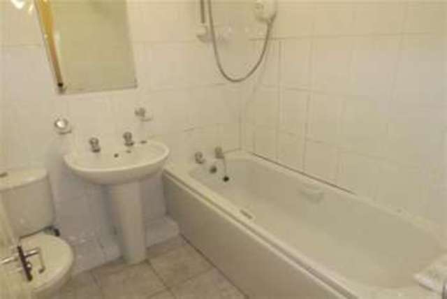  Image of 2 bedroom Detached house to rent in Tagore Close Manchester M13 at Manchester, M13 0YS