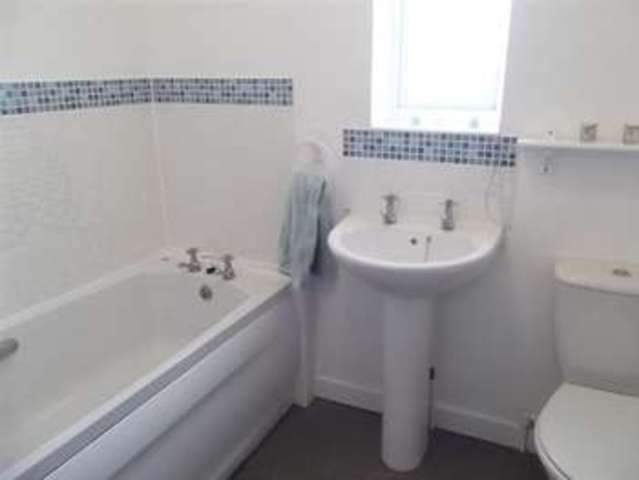  Image of 4 bedroom Town House to rent in The Squires Pease Pottage Crawley RH11 at The Squires Pease Pottage Crawley, RH11 9BU