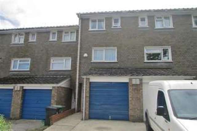  Image of 3 bedroom Town House for sale in Tubbs Close Grove Wantage OX12 at Grove  Wantage, OX12 0PA