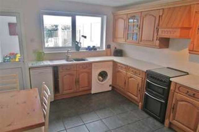  Image of 3 bedroom Town House for sale in Tubbs Close Grove Wantage OX12 at Grove  Wantage, OX12 0PA