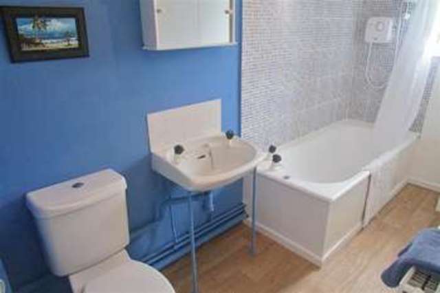  Image of 3 bedroom Town House for sale in Tubbs Close Grove Wantage OX12 at Grove  Wantage, OX12 0PA