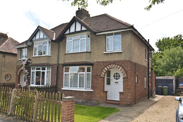  Image of 3 bedroom Semi-Detached house for sale in Wantage Road Didcot OX11 at Wantage Road  Didcot, OX11 0BS