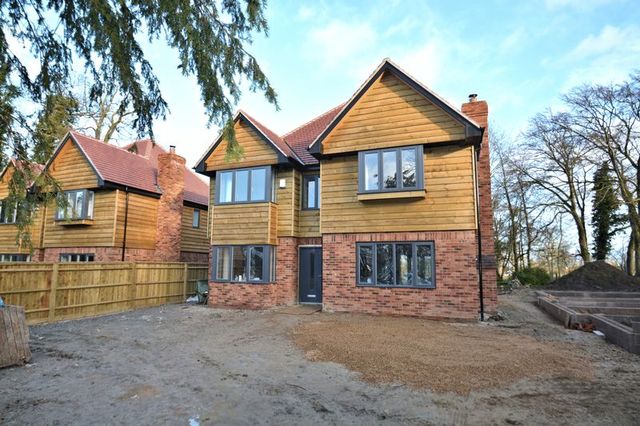  Image of 4 bedroom Detached house for sale in Wantage Road Rowstock Didcot OX11 at Wantage Road Rowstock Didcot, OX11 0JU