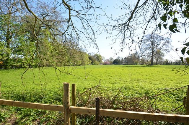  Image of 4 bedroom Detached house for sale in Wantage Road Rowstock Didcot OX11 at Wantage Road Rowstock Didcot, OX11 0JU