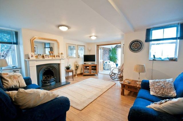  Image of 4 bedroom Detached house for sale in Carr Road Ulceby DN39 at Carr Road  Ulceby, DN39 6TX