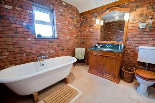  Image of 4 bedroom Detached house for sale in Carr Road Ulceby DN39 at Carr Road  Ulceby, DN39 6TX