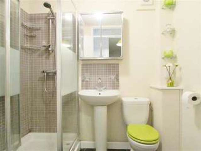 Image of 2 bedroom Flat for sale in Worthington Way Wantage OX12 at Wantage, OX12 9HR