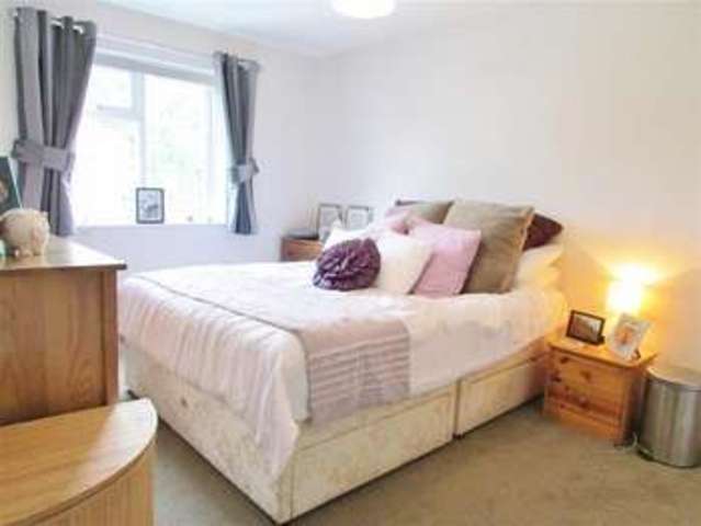  Image of 2 bedroom Flat for sale in Worthington Way Wantage OX12 at Wantage, OX12 9HR