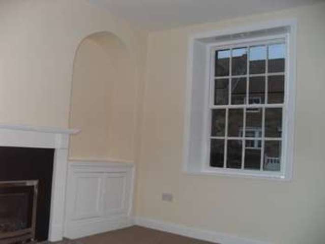  Image of 2 bedroom Cottage to rent in High Street Skelton-in-Cleveland Saltburn-by-the-Sea TS12 at High Street  Skelton, TS12 2EF
