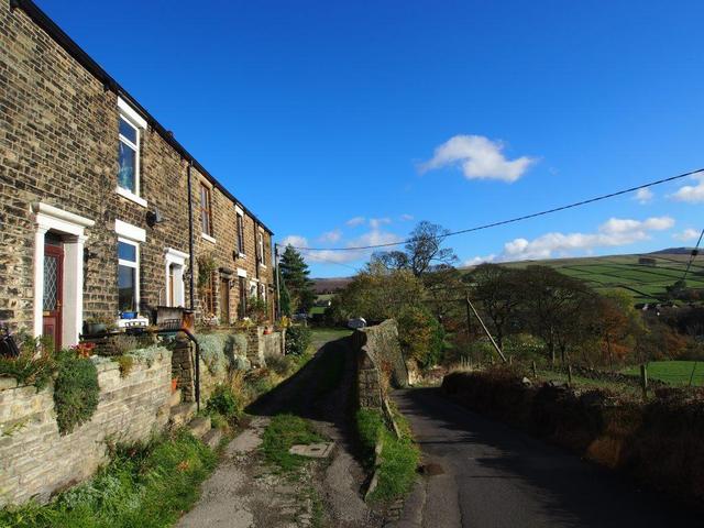  Image of 2 bedroom End of Terrace for sale in Bank Cottages Hayfield High Peak SK22 at Hayfield  High Peak, SK22 2EY