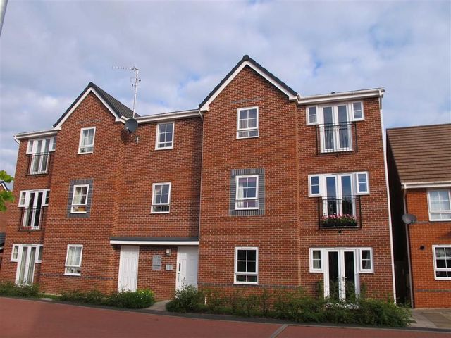  Image of 2 bedroom Flat for sale in Willis Place Worcester WR2 at Cordwainers Court Worcester Worcester, WR2 4AX