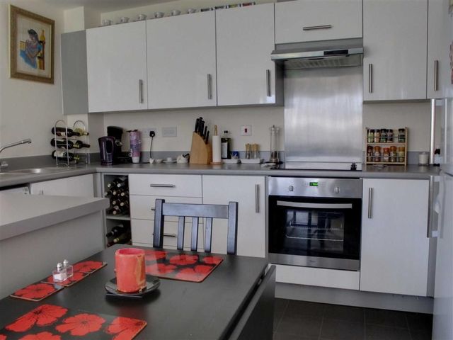  Image of 2 bedroom Flat for sale in Willis Place Worcester WR2 at Cordwainers Court Worcester Worcester, WR2 4AX