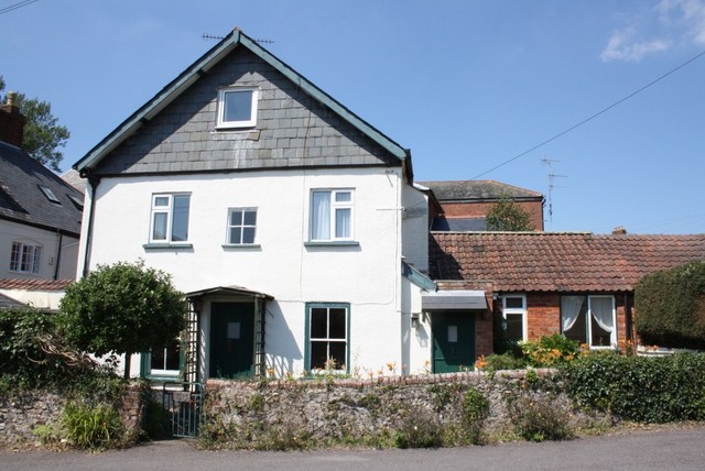  Image of 2 bedroom Cottage for sale in Cornhill Ottery St. Mary EX11 at Ottery St Mary Devon, EX11 1DW