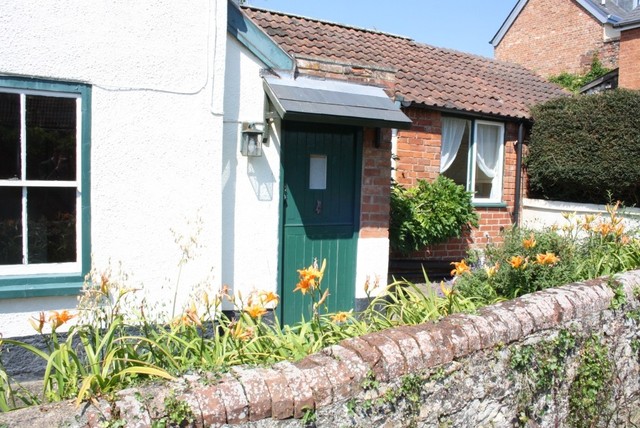  Image of 2 bedroom Cottage for sale in Cornhill Ottery St. Mary EX11 at Ottery St Mary Devon, EX11 1DW
