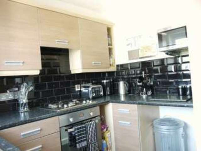  Image of 2 bedroom Terraced house to rent in Corsair Avenue Idle Bradford BD10 at Corsair Avenue Idle Bradford, BD10 8DD