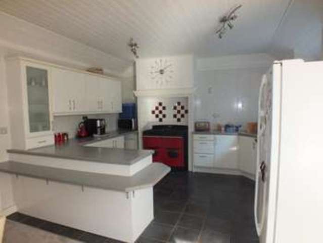  Image of 5 bedroom Detached house for sale in Havens Head Havens Head Milford Haven SA73 at Milford Haven Pembrokeshire Milford Haven, SA73 3QH