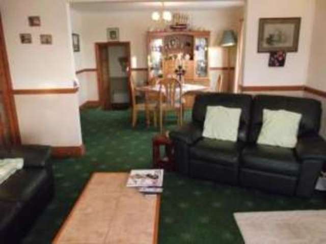 Image of 3 bedroom Bungalow for sale in Trenance Trenance Mawgan Porth Newquay TR8 at Mawgan Porth Newquay Trenance, TR8 4BY