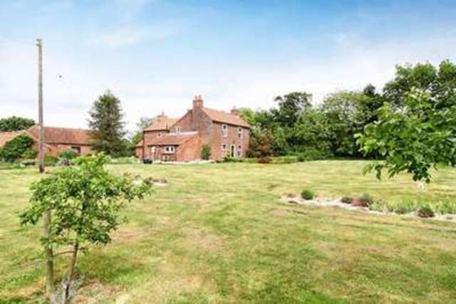  Image of 4 bedroom Detached house for sale in North Kelsey Road Caistor Market Rasen LN7 at North Kelsey Road Caistor Market Rasen, LN7 6SF