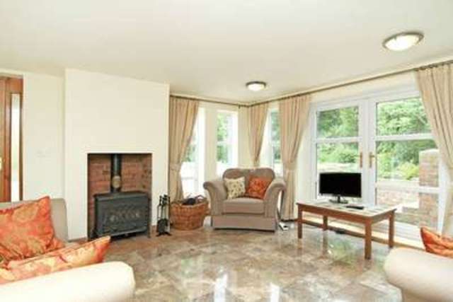  Image of 4 bedroom Detached house for sale in North Kelsey Road Caistor Market Rasen LN7 at North Kelsey Road Caistor Market Rasen, LN7 6SF
