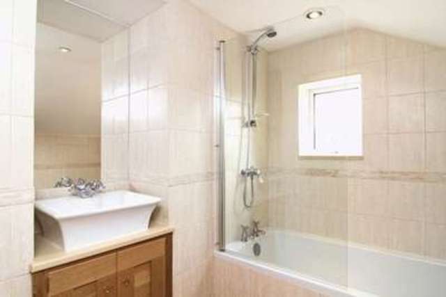  Image of 4 bedroom Detached house for sale in North Kelsey Road Caistor Market Rasen LN7 at North Kelsey Road Caistor Market Rasen, LN7 6SF