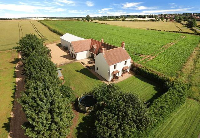  Image of 6 bedroom Detached house for sale in Gainsborough Road Kirton Lindsey Gainsborough DN21 at Gainsborough Road Kirton Lindsey Grayingham, DN21 4EN