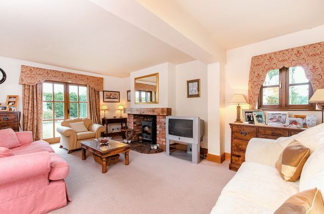  Image of 6 bedroom Detached house for sale in Gainsborough Road Kirton Lindsey Gainsborough DN21 at Gainsborough Road Kirton Lindsey Grayingham, DN21 4EN