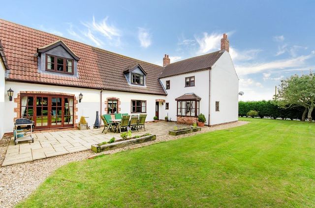  Image of 6 bedroom Detached house for sale in Gainsborough Road Kirton Lindsey Gainsborough DN21 at Gainsborough Road Kirton Lindsey Grayingham, DN21 4EN