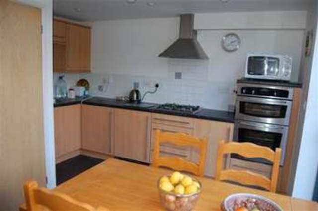  Image of 3 bedroom Terraced house to rent in Pallister Terrace Roehampton Vale London SW15 at Wimbledon Common, SW15 3ER