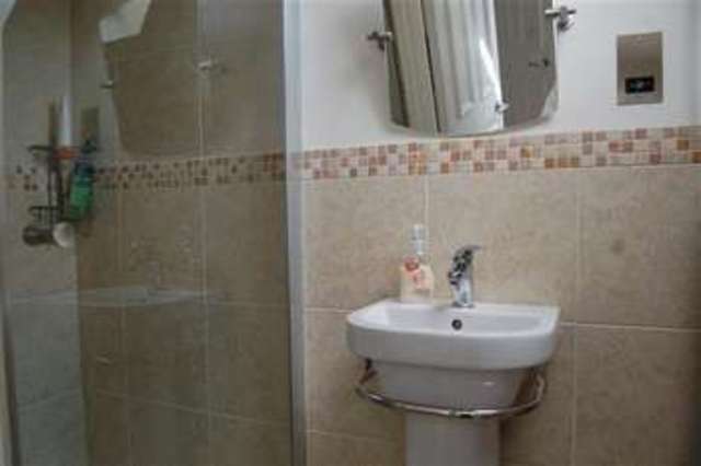  Image of 3 bedroom Terraced house to rent in Vale Cottages Kingston Vale London SW15 at Wimbledon Common, SW15 3RW