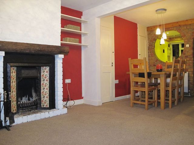 2 Bedroom Terraced House To Rent In Rockstone Lane