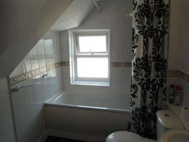  Image of 2 bedroom Flat to rent in Market Square Narberth SA67 at 6 Market Square  Narberth, SA67 7AU