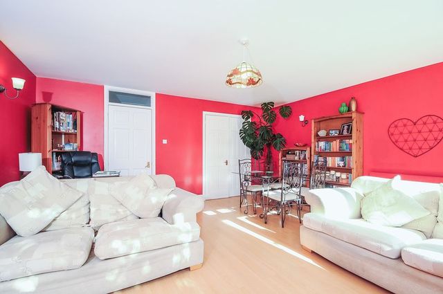  Image of 3 bedroom Terraced house for sale in Alfredston Place Wantage OX12 at Alfredston Place  Wantage, OX12 8DL