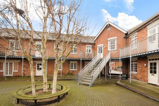  Image of 2 bedroom Flat for sale in Alfredston Place Wantage OX12 at Alfredston Place  Wantage, OX12 8DL