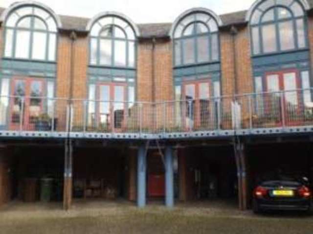  Image of 4 bedroom Town House for sale in Alfredston Place Wantage OX12 at Wantage Oxfordshire Wantage, OX12 8DL
