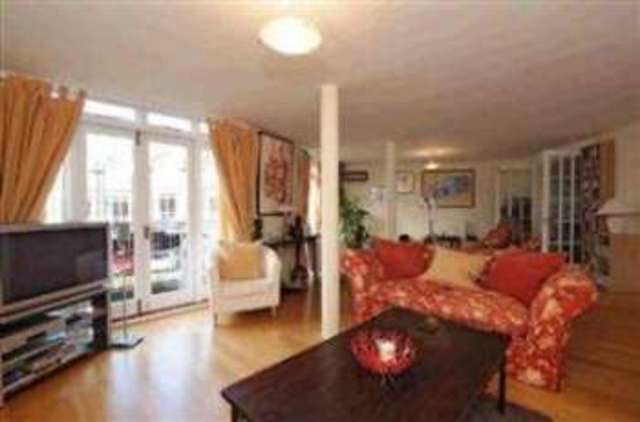  Image of 4 bedroom Town House for sale in Alfredston Place Wantage OX12 at Wantage Oxfordshire Wantage, OX12 8DL