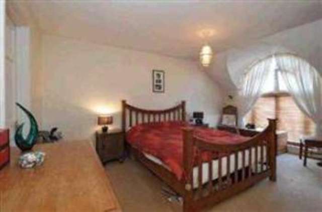  Image of 4 bedroom Town House for sale in Alfredston Place Wantage OX12 at Wantage Oxfordshire Wantage, OX12 8DL