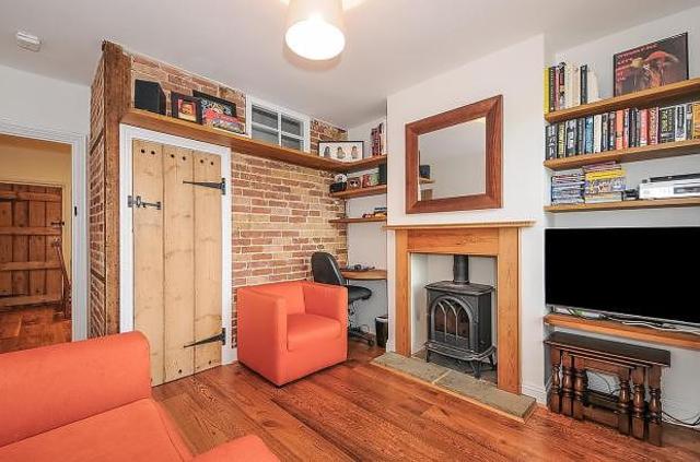  Image of 2 bedroom Detached house to rent in One Tree Hill Road Guildford GU4 at One Tree Hill Road  Guildford, GU4 8PJ