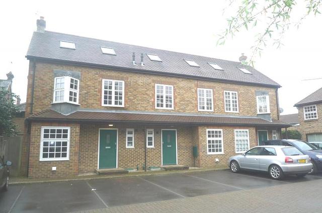  Image of 3 bedroom Detached house to rent in High Street Handcross Haywards Heath RH17 at High Street Handcross Haywards Heath, RH17 6BF