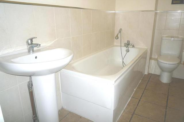  Image of 3 bedroom Detached house to rent in High Street Handcross Haywards Heath RH17 at High Street Handcross Haywards Heath, RH17 6BF