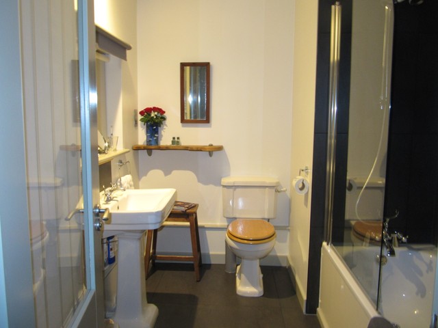  Image of 1 bedroom Cottage to rent in Darlington Wharf Bath BA2 at Bath BA2 6NJ Bath, BA2 6NJ