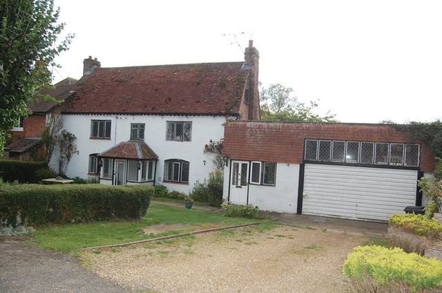  Image of 2 bedroom Detached house for sale in The Soke Alresford SO24 at The Soke  Alresford, SO24 9DB
