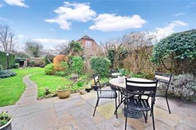 Image of 3 bedroom End of Terrace for sale in Church Walk Headcorn Ashford TN27 at Headcorn Ashford Headcorn, TN27 9NP