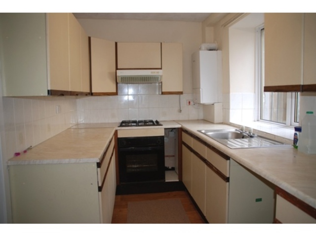  Image of 3 bedroom Terraced house to rent in Cornton Place Crieff PH7 at Crieff Perthshire Perthshire, PH7 3AP