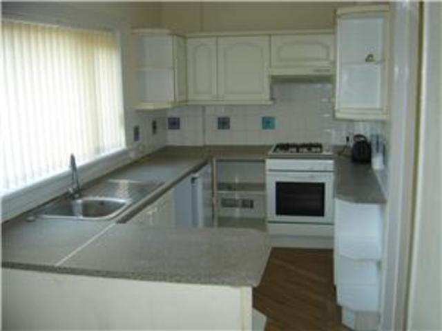  Image of 3 bedroom Terraced house to rent in Coronation Crescent Larkhall ML9 at Larkhall South Lanarkshire South Lanarkshire, ML9 1PU